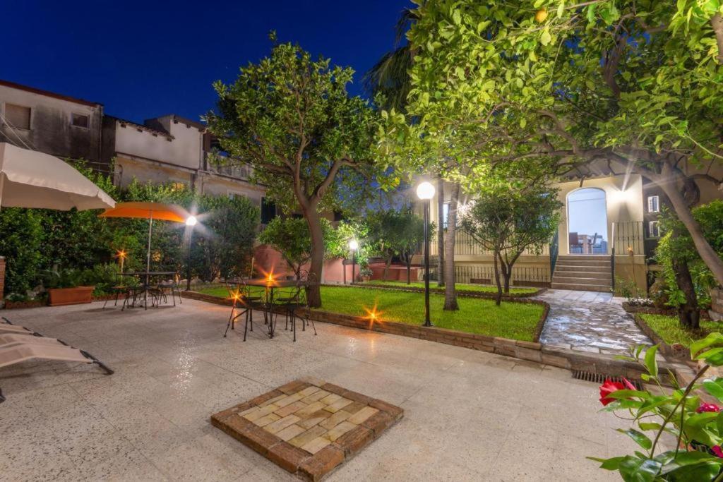 Villa Valverde Apartments E B&B 타오르미나 외부 사진