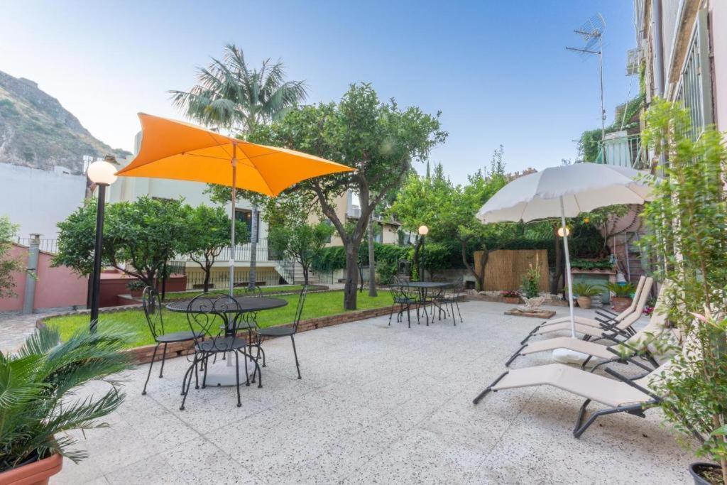 Villa Valverde Apartments E B&B 타오르미나 외부 사진